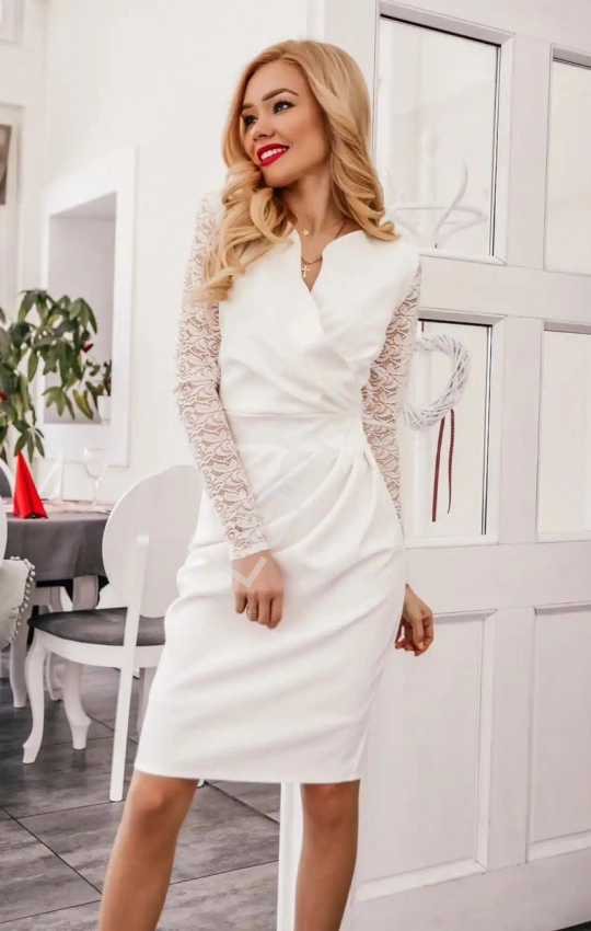 Kremowa sukienka elegancka z koronkowymi rękawami KM56K